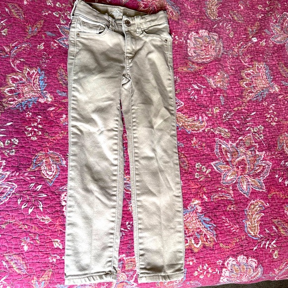 Khaki Uniform Bottoms Size 4T - Picture 6 of 7